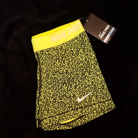 Nike Pants - NEW Nike Dri-Fit Competition Base Layer shorts